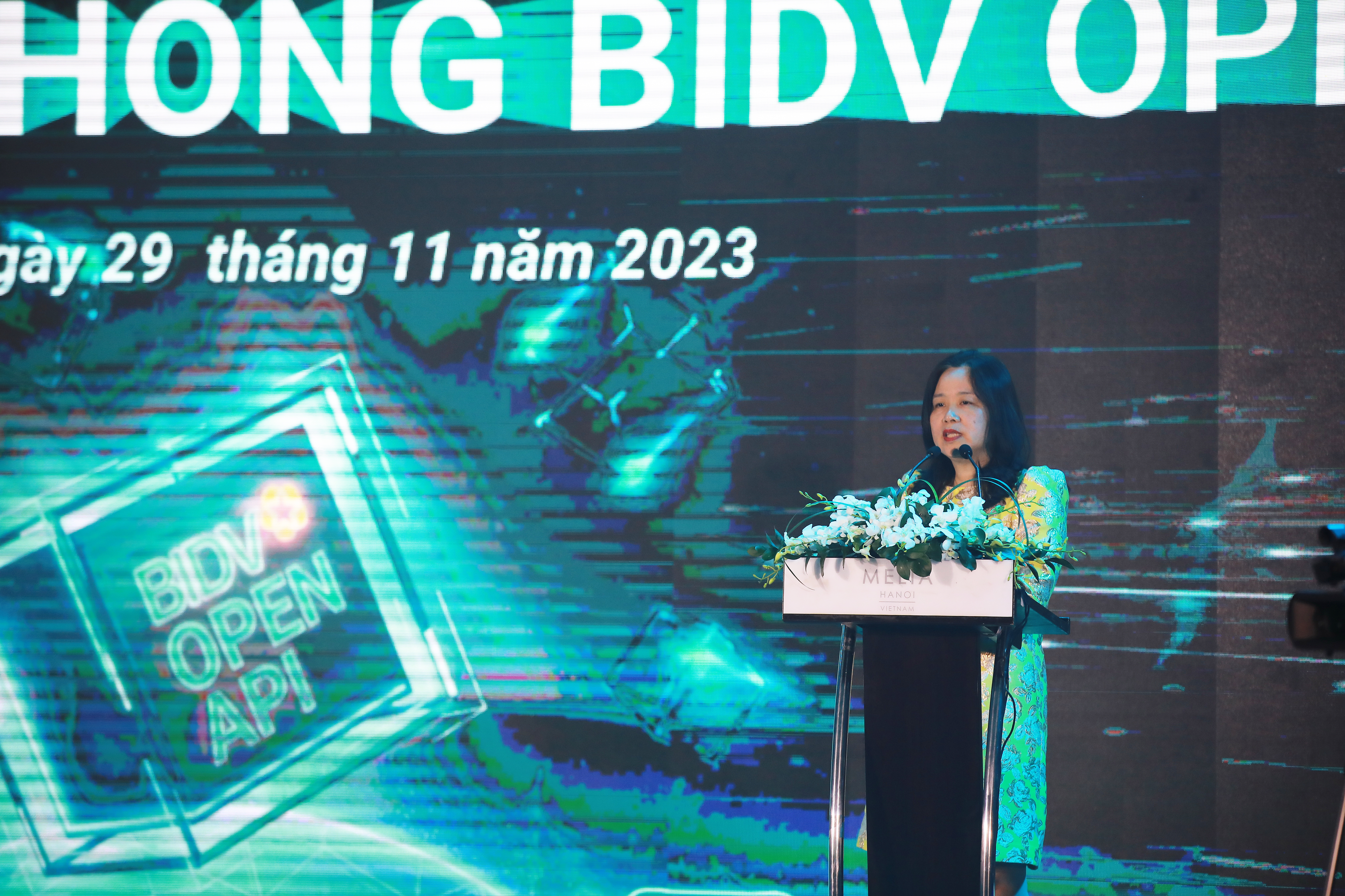 Bà Phạm Thị Thu Diệp - Tổng giám đốc IBM Việt Nam phát biểu tại Lễ ra mắt