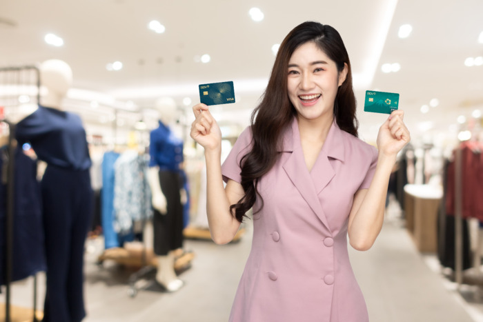 Thẻ tín dụng miễn phí thường niên với nhiều ưu đãi hấp dẫn